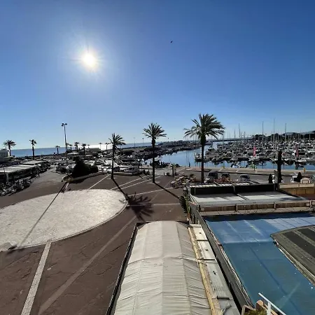 Apartment Climatise Avec Parking Securise A St Cyprien - Fr-1-106-97 *
