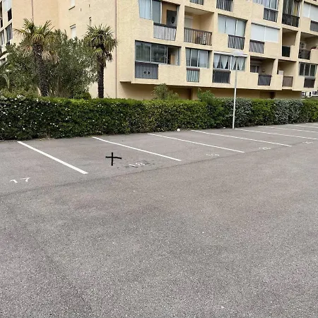 شقة Climatise Avec Parking Securise A St Cyprien - Fr-1-106-97 *