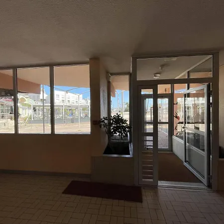 Climatise Avec Parking Securise A St Cyprien - Fr-1-106-97 * סן סיפריאן